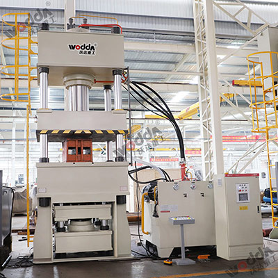 500噸(dun)四柱拉伸(shēn)液壓機