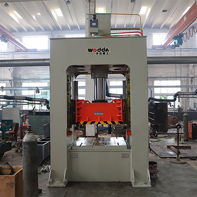 200噸(dūn)框架式薄(bao)闆拉伸液(ye)壓機