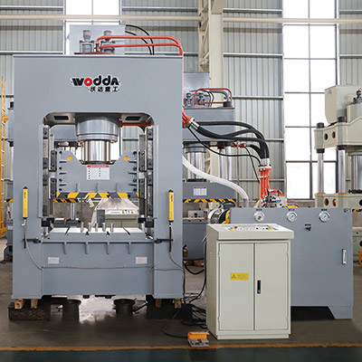 315噸(dun)框架式液(yè)壓機_框架(jià)液壓機