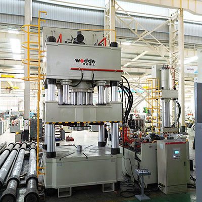 1750噸封(feng)頭液壓(yā)機_封頭(tou)拉伸液(yè)壓機