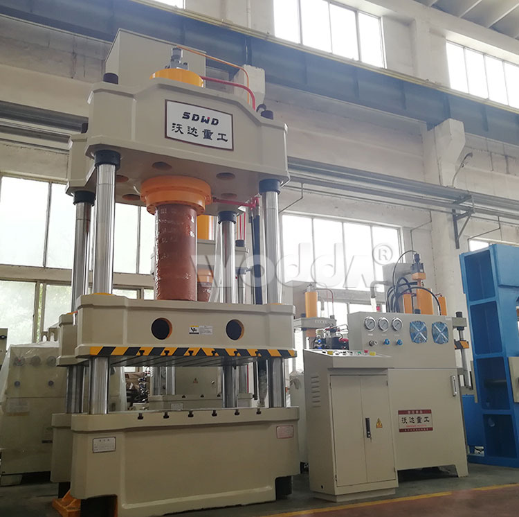 四(si)柱液壓(ya)機