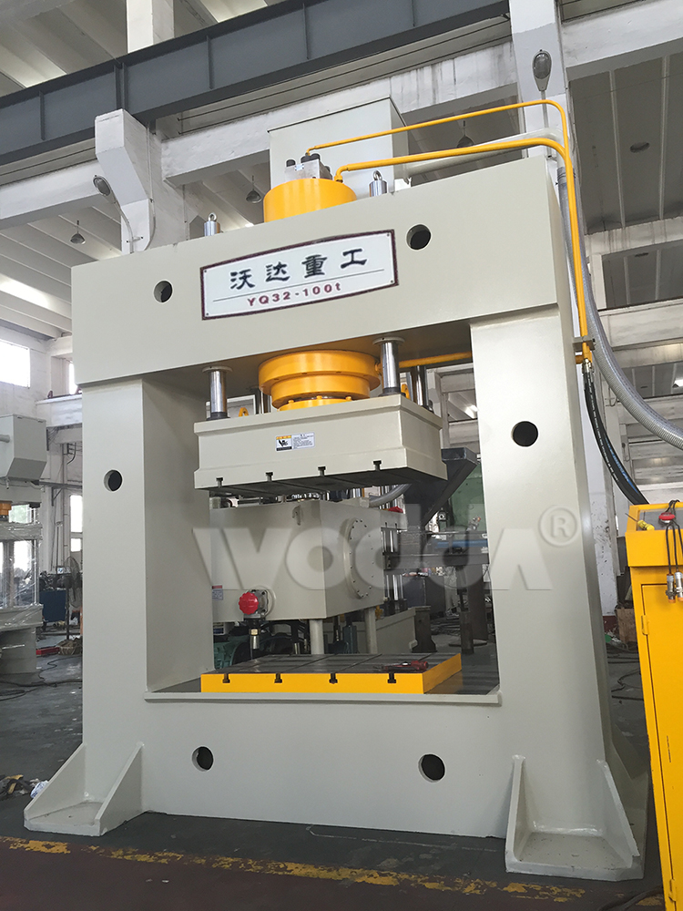 龍門液(ye)壓機 龍(lóng)門液壓(ya)機