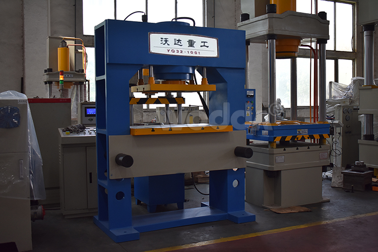 200T框架式液壓(yā)機