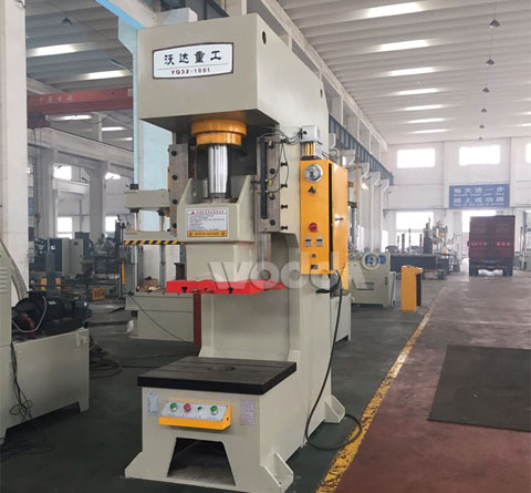 單臂(bì)液壓沖床(chuáng)