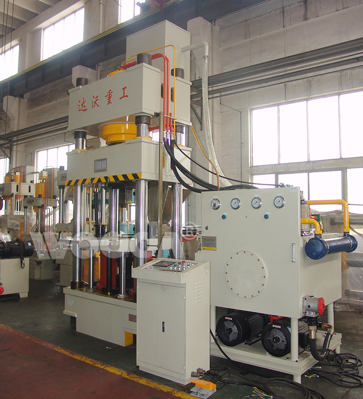 四(sì)梁四柱(zhù)液壓機(ji)