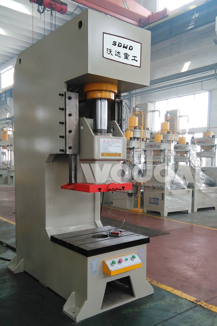 滑塊導(dao)軌沖床