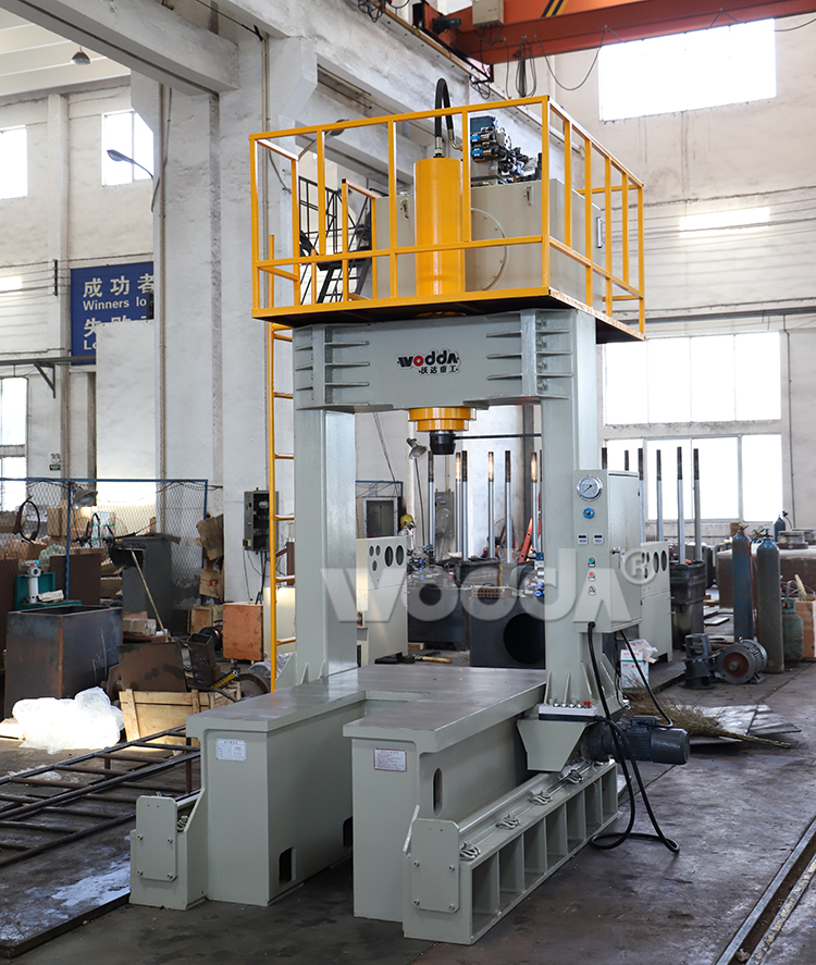 框架式(shi)龍門液壓機(jī)