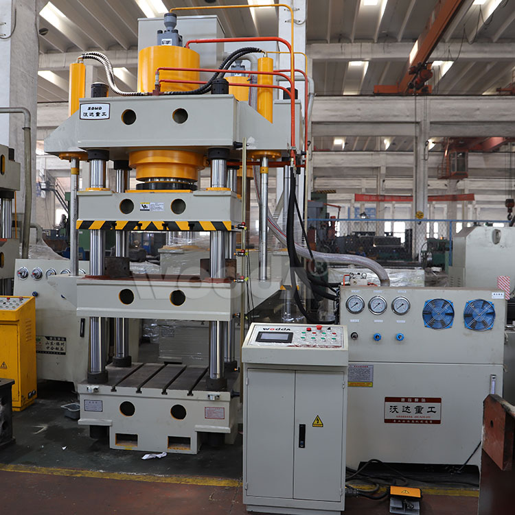 500噸四柱液(yè)壓機 500噸四(si)柱液壓機(ji)
