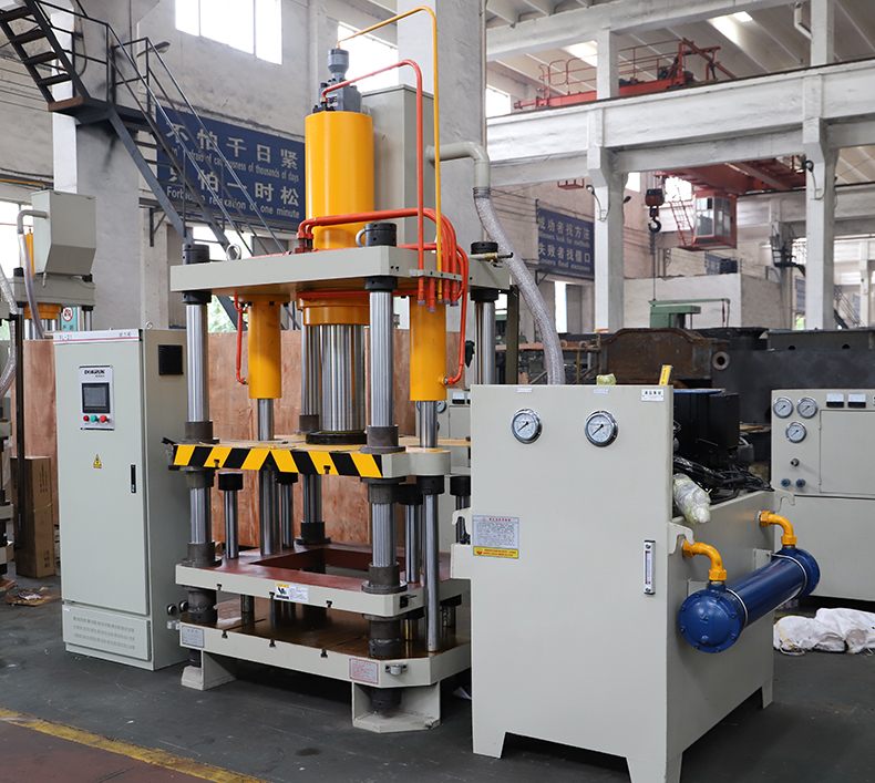 電磁爐隔熱圈(quan)液壓機