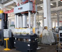 200T四柱(zhu)三梁液壓(yā)機