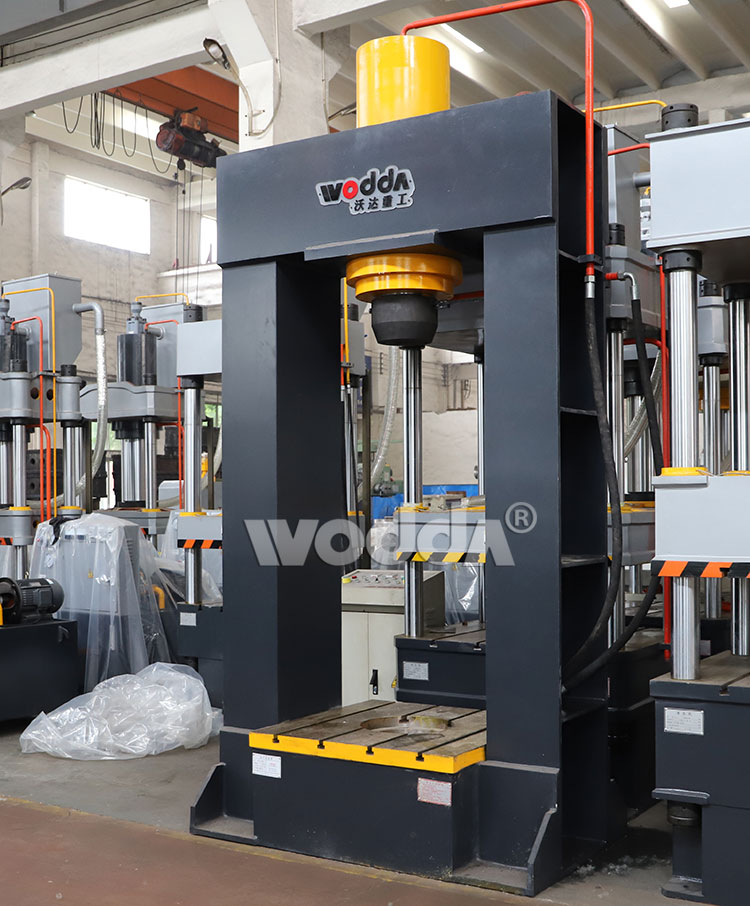 龍(lóng)門液壓機