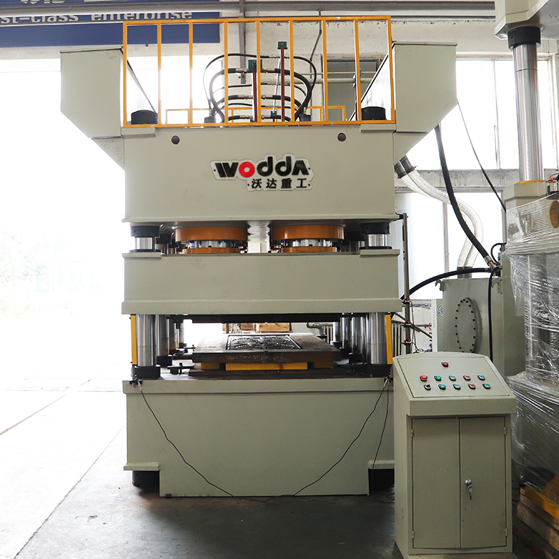 鋼木門(mén)壓花機(ji) 鋼木門(mén)壓花機(jī)