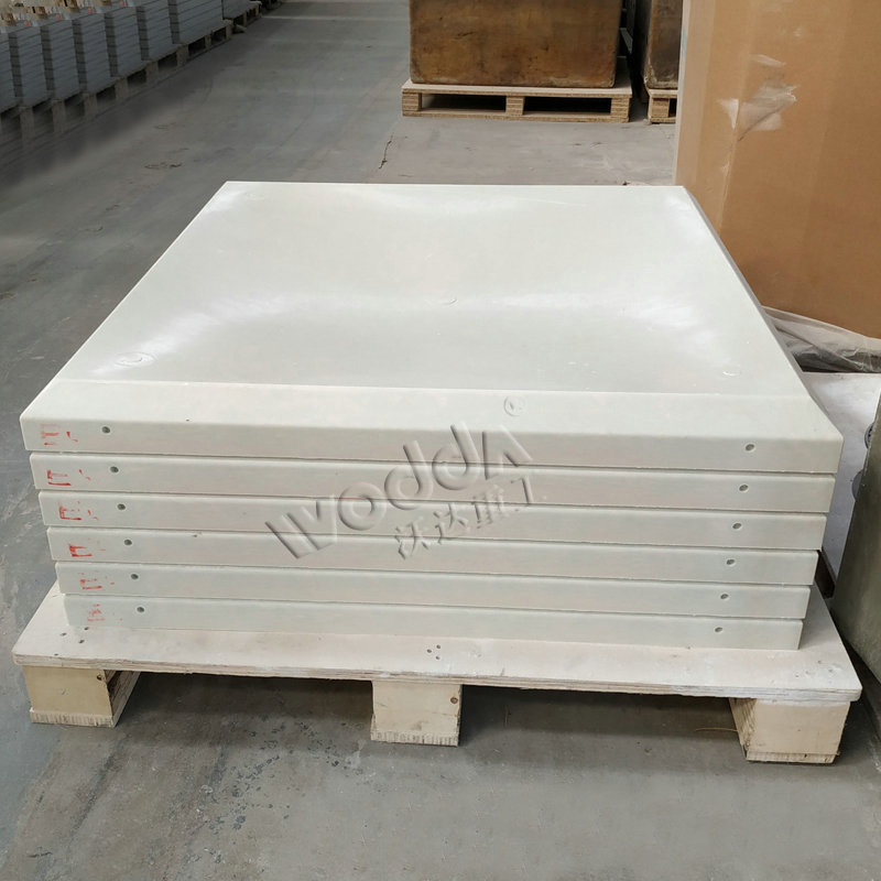 800噸玻璃鋼(gang)水箱闆液壓(ya)機