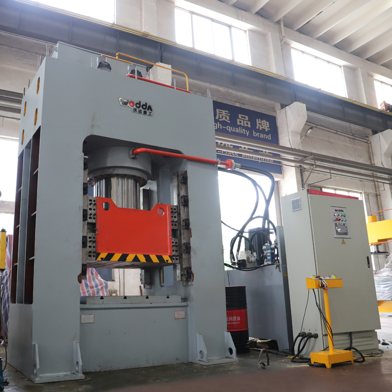 礦用W型鋼帶沖壓(yā)成型液壓機