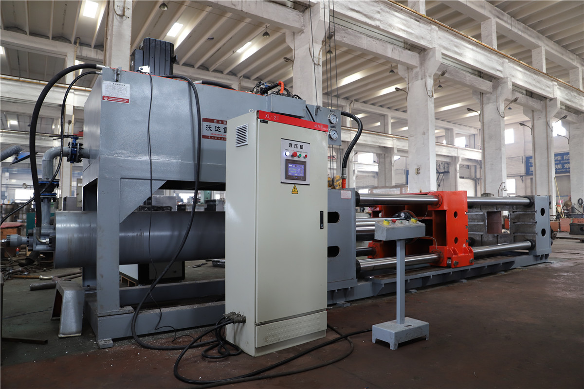 卧(wo)式三梁四(sì)柱液壓機(ji)