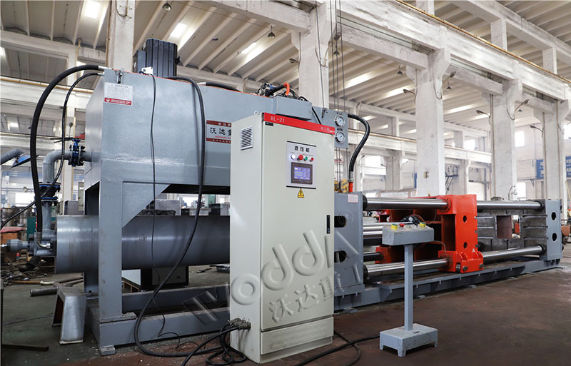 卧式四(si)柱液壓(ya)機 卧(wo)式四柱(zhù)液壓機(jī)