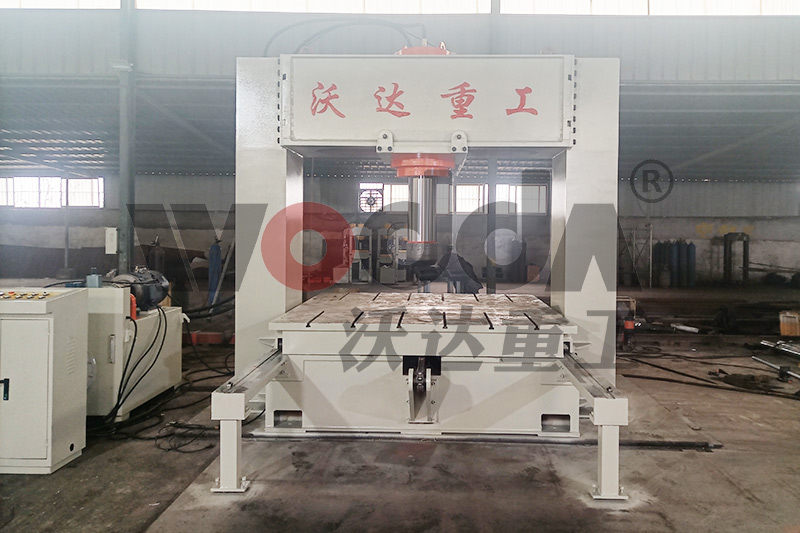 315噸龍(lóng)門液壓機(ji) 315噸龍門液(ye)壓機