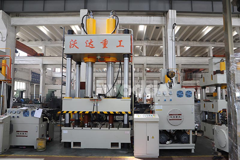 500噸(dūn)四柱液壓機 500噸四(si)柱液壓機