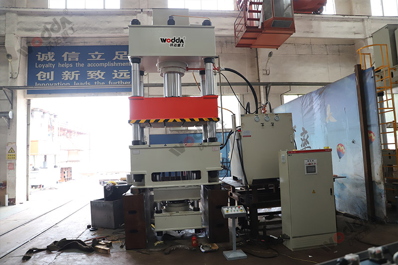 630噸拉伸液壓(yā)機 630噸拉伸液壓機(jī)