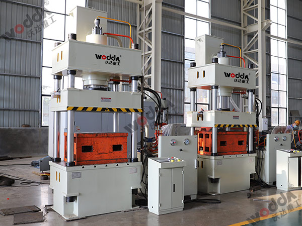 200噸四柱(zhù)拉伸液壓(ya)機 200噸四柱(zhu)拉伸液壓(ya)機