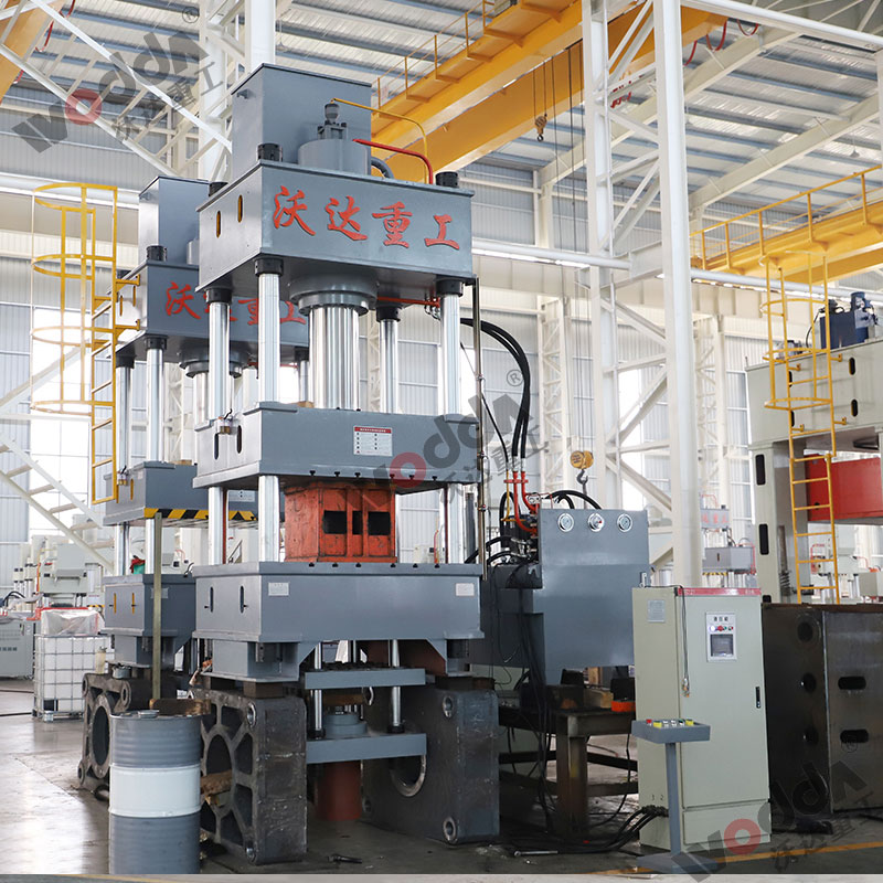 315噸拉伸液(ye)壓機 315噸拉伸液(ye)壓機