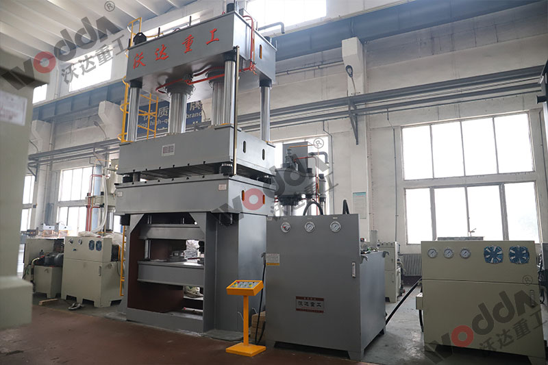 不鏽鋼托盤(pán)拉伸液壓機 不(bu)鏽鋼托盤拉伸(shen)液壓機