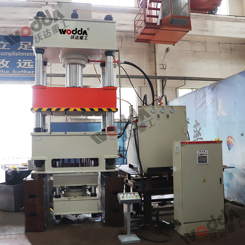 630噸(dūn)拉伸液(yè)壓機 630噸(dūn)拉伸液(yè)壓機