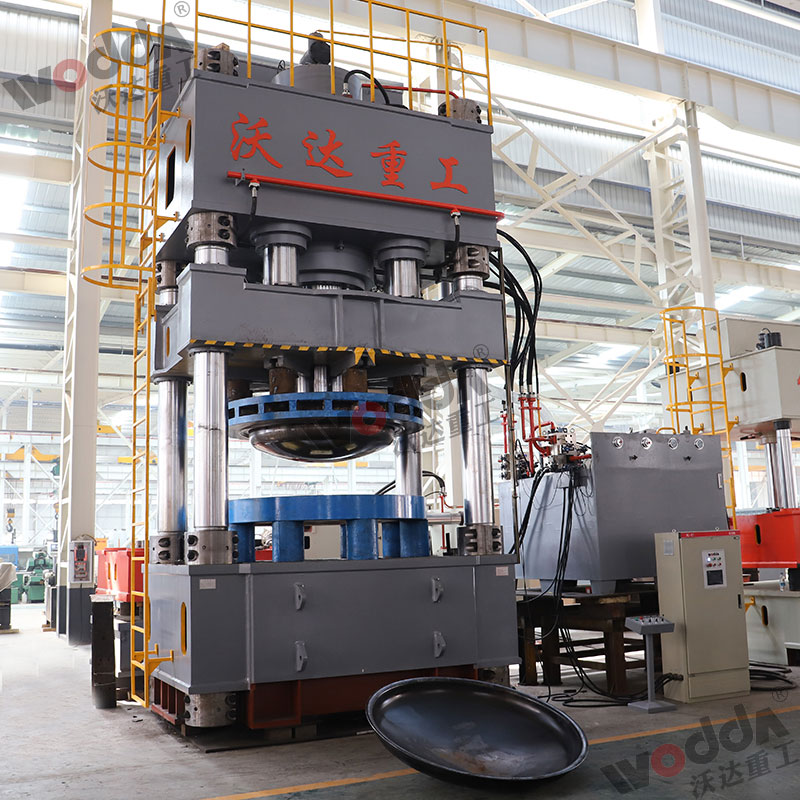 3000噸封頭(tou)液壓機(jī) 3000噸封頭(tou)液壓機(jī)