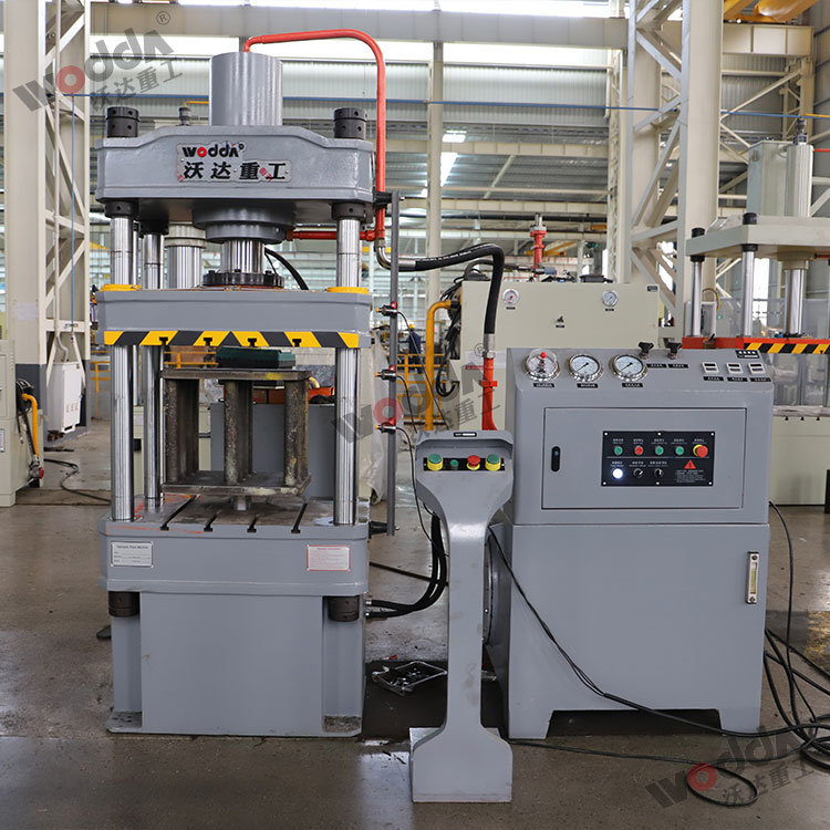 100噸拉伸(shēn)液壓機 100噸拉伸(shēn)液壓機