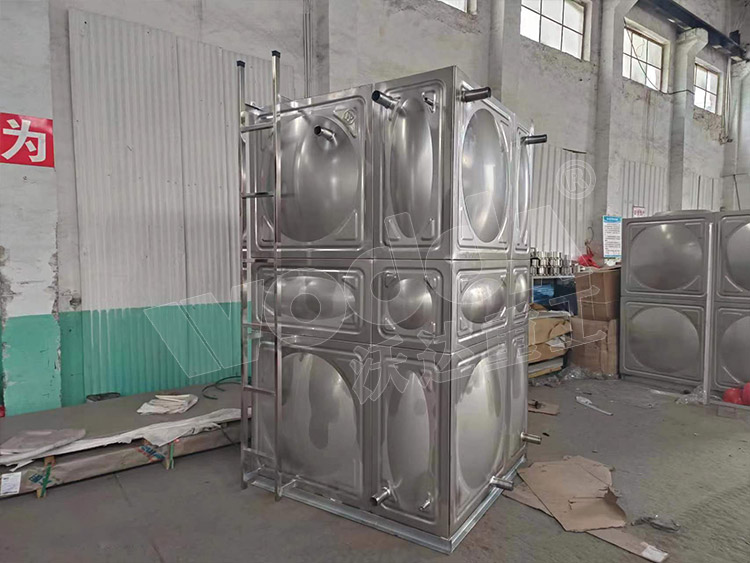 方形不(bú)鏽鋼水箱 方形(xíng)不鏽鋼水箱