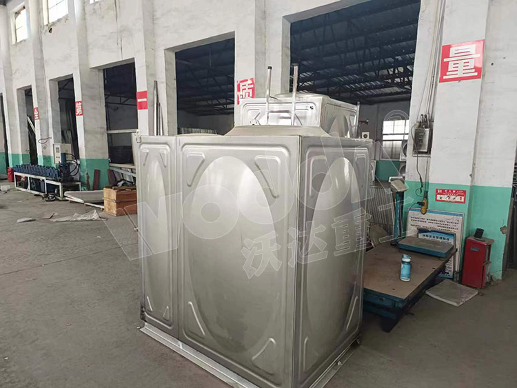 方形不鏽鋼(gang)水箱 方形不鏽(xiu)鋼水箱