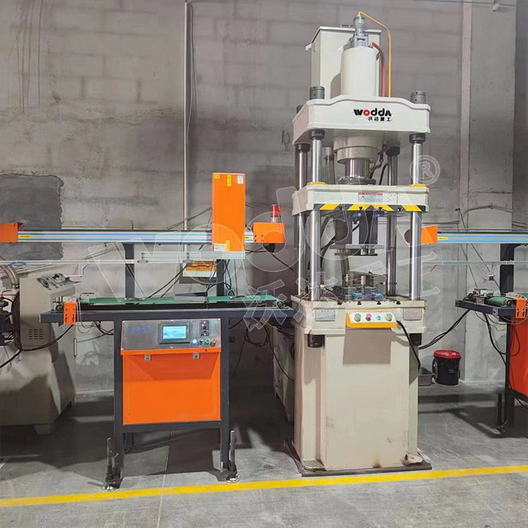 100噸不鏽(xiu)鋼廚具拉(lā)伸液壓機(ji) 100噸不鏽鋼(gang)廚具拉伸(shēn)液壓機