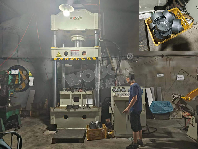 上置(zhì)液壓墊315噸(dun)金屬薄闆(pan)拉伸液壓(yā)機 上置液(yè)壓墊315噸金(jin)屬薄闆拉(la)伸液壓機(ji)