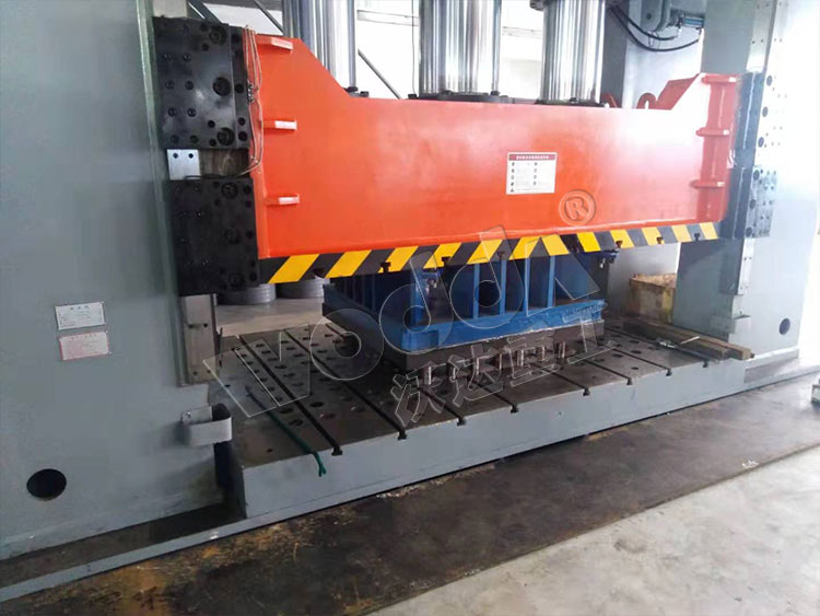 1000噸框架(jià)式液壓機(ji)拉伸金屬(shǔ)薄闆