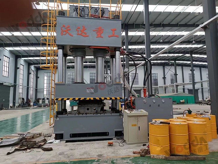 800噸汽車(che)配件液(ye)壓機 800噸(dun)汽車配(pei)件液壓(ya)機