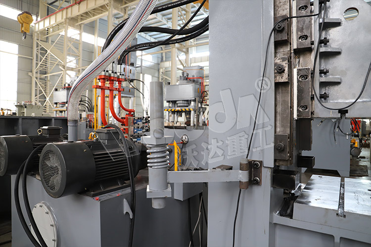 框架式液壓(yā)機電機 框架式液(yè)壓機電機