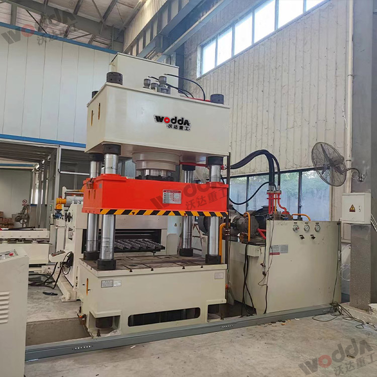 500噸拉伸(shen)液壓機(jī) 500噸拉伸(shēn)液壓機(ji)