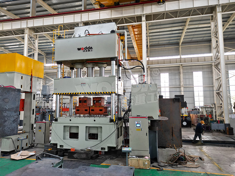 1000噸拉伸機(ji).jpg 1000噸拉伸機