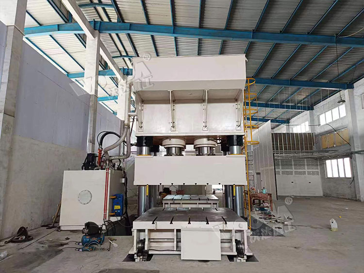 3000噸三梁四柱液壓(ya)機 3000噸三梁四柱液(ye)壓機