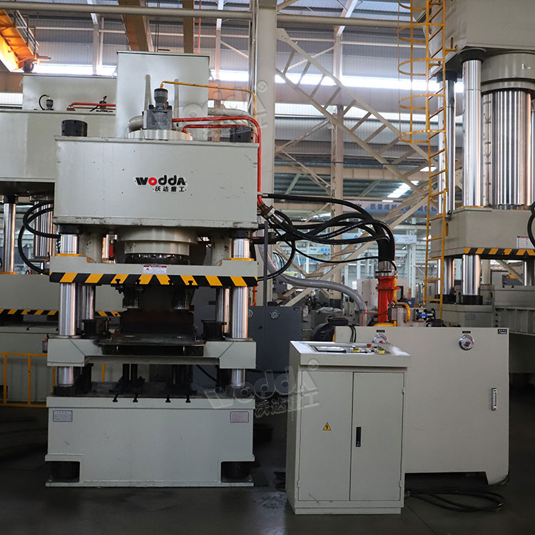 400噸牛(niú)羊舔磚(zhuan)液壓機(ji) 400噸牛羊(yáng)舔磚液(ye)壓機