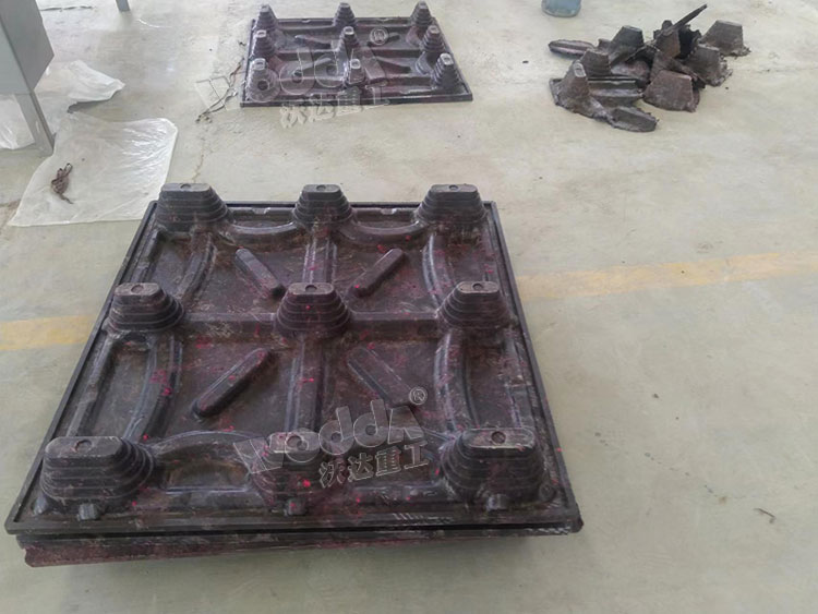 一次(cì)成型的塑料托盤(pán)産品 一次成型的(de)塑料托盤産品