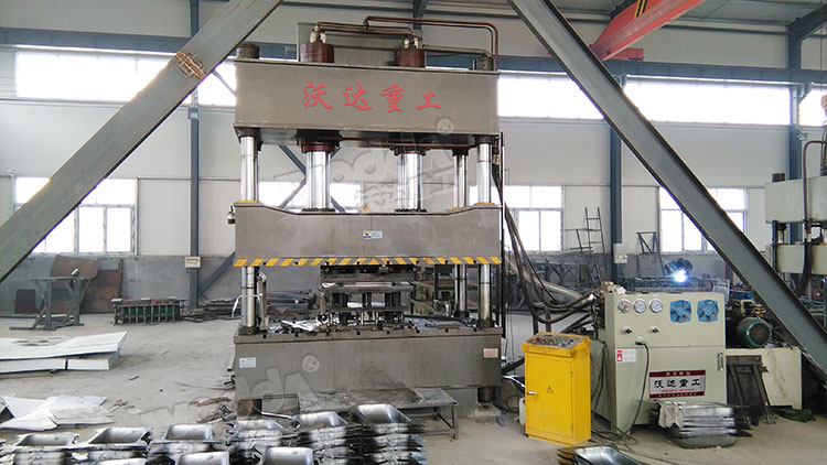 不(bú)鏽鋼水(shuǐ)槽拉伸(shēn)液壓機(ji) 不鏽鋼(gang)水槽拉(la)伸液壓(ya)機