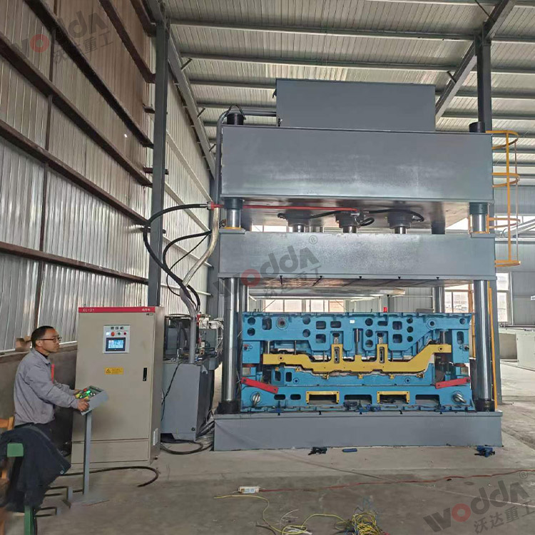 315噸汽車内(nèi)飾件液壓(yā)機 315噸汽車(chē)内飾件液(ye)壓機