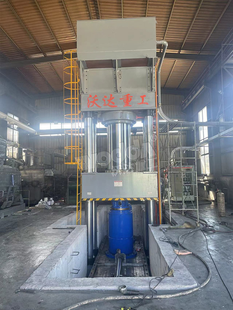 2000噸石(shí)墨坩埚(guo)成型液(ye)壓機多(duo)少錢一(yi)台 2000噸石(shi)墨坩埚(guō)成型液(ye)壓機多(duo)少錢一(yi)台