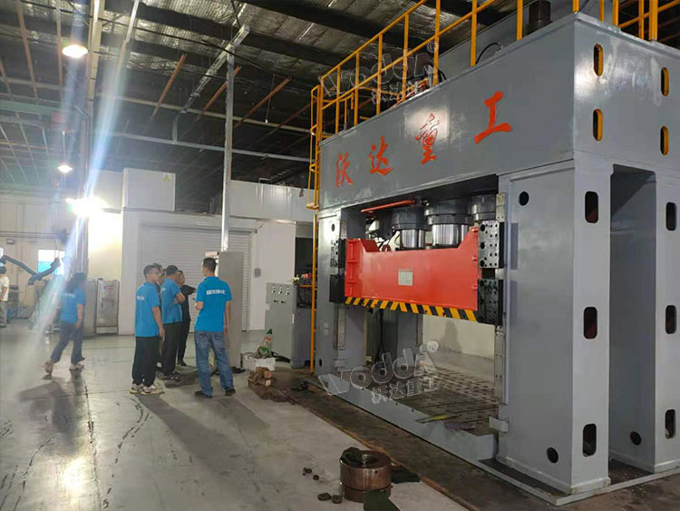 1000噸(dun)框架式液壓機(ji) 1000噸框架式液壓(yā)機