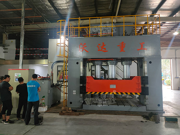 1000噸框架式(shì)薄闆拉伸液壓(yā)機 1000噸框架式薄(bao)闆拉伸液壓機(ji)