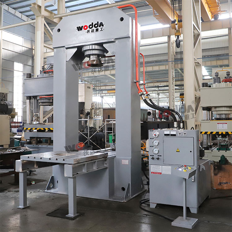 315噸(dūn)龍門式(shi)液壓機(jī) 315噸龍門(mén)式液壓(yā)機