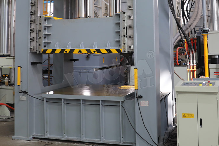 工(gōng)作台及光(guang)栅保護裝(zhuang)置 工作台(tai)及光栅保(bao)護裝置