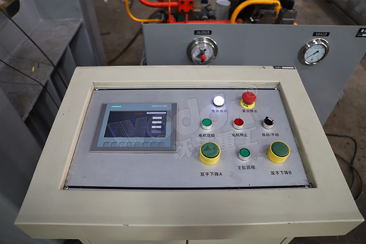 PLC電器控(kòng)制櫃 PLC電器(qì)控制櫃