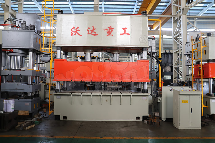 大台面315噸(dun)汽車内飾件液壓(yā)機 大台面315噸汽車(che)内飾件液壓機